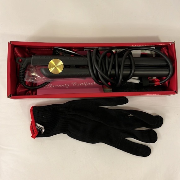 Hair Straightener - Picture 2 of 2